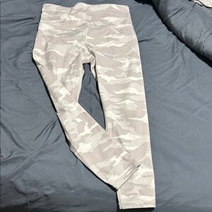 Athleta Kids Beige Camouflage Leggings